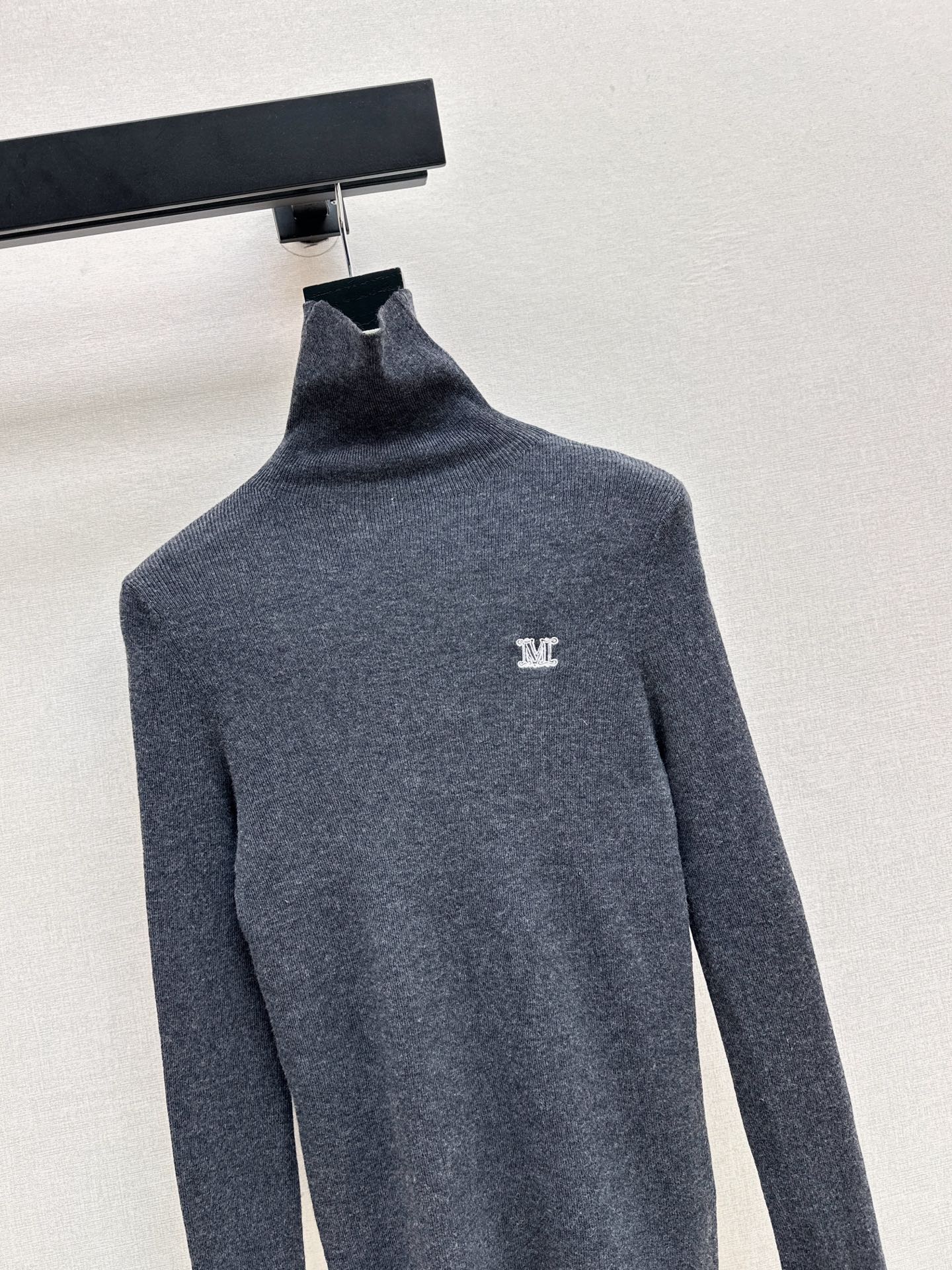 Max NEW turtleneck base layer