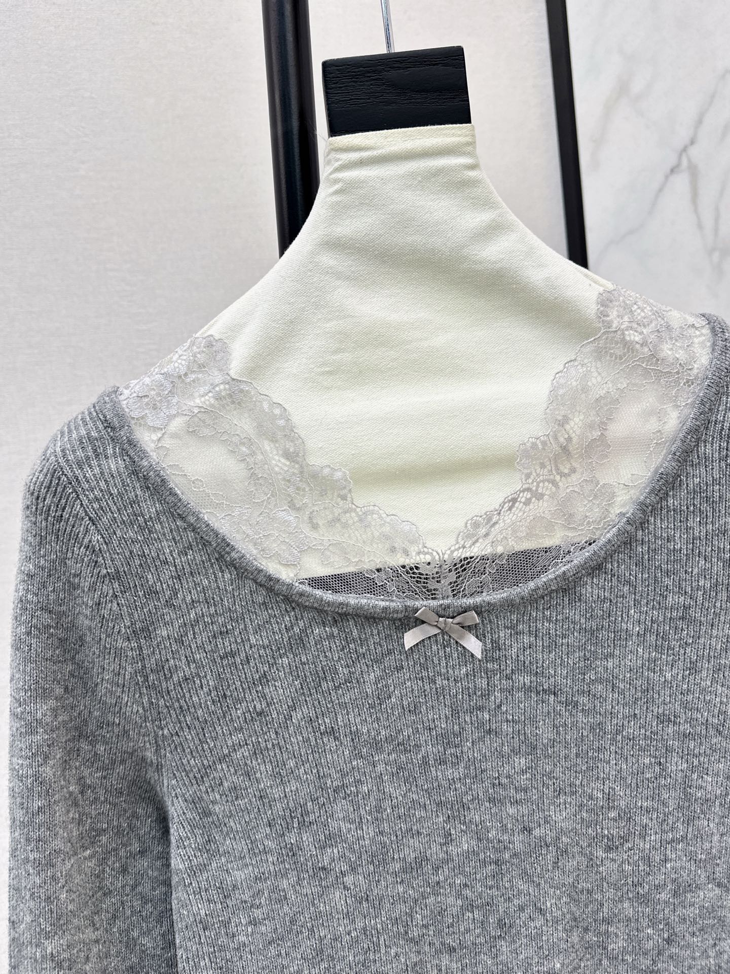 Miu NEW Lace base layer