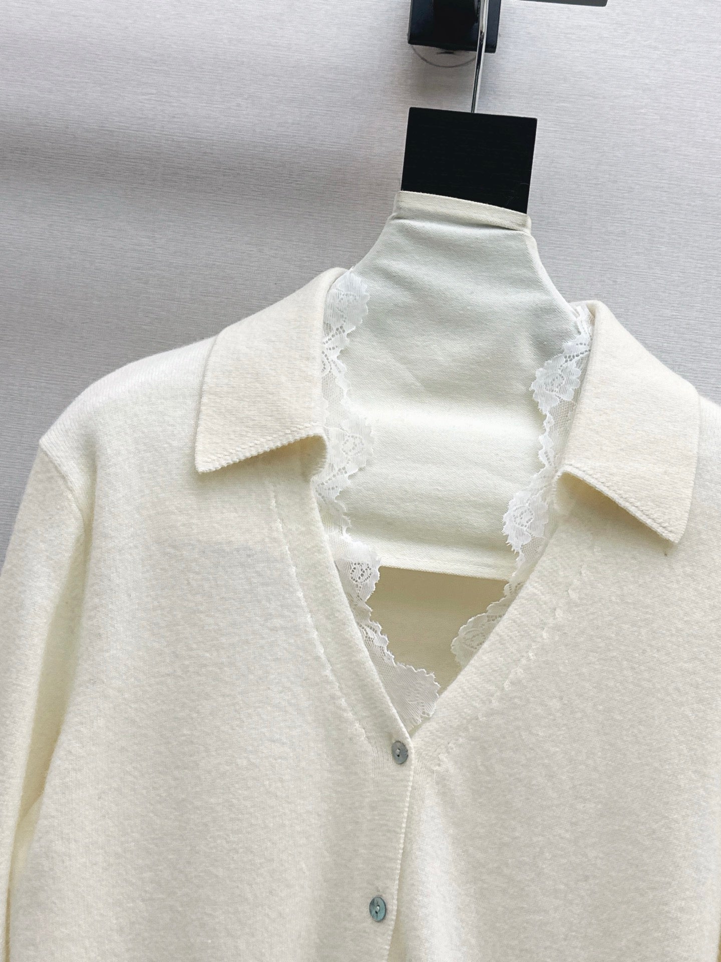 Es NEW Lace Cardigan