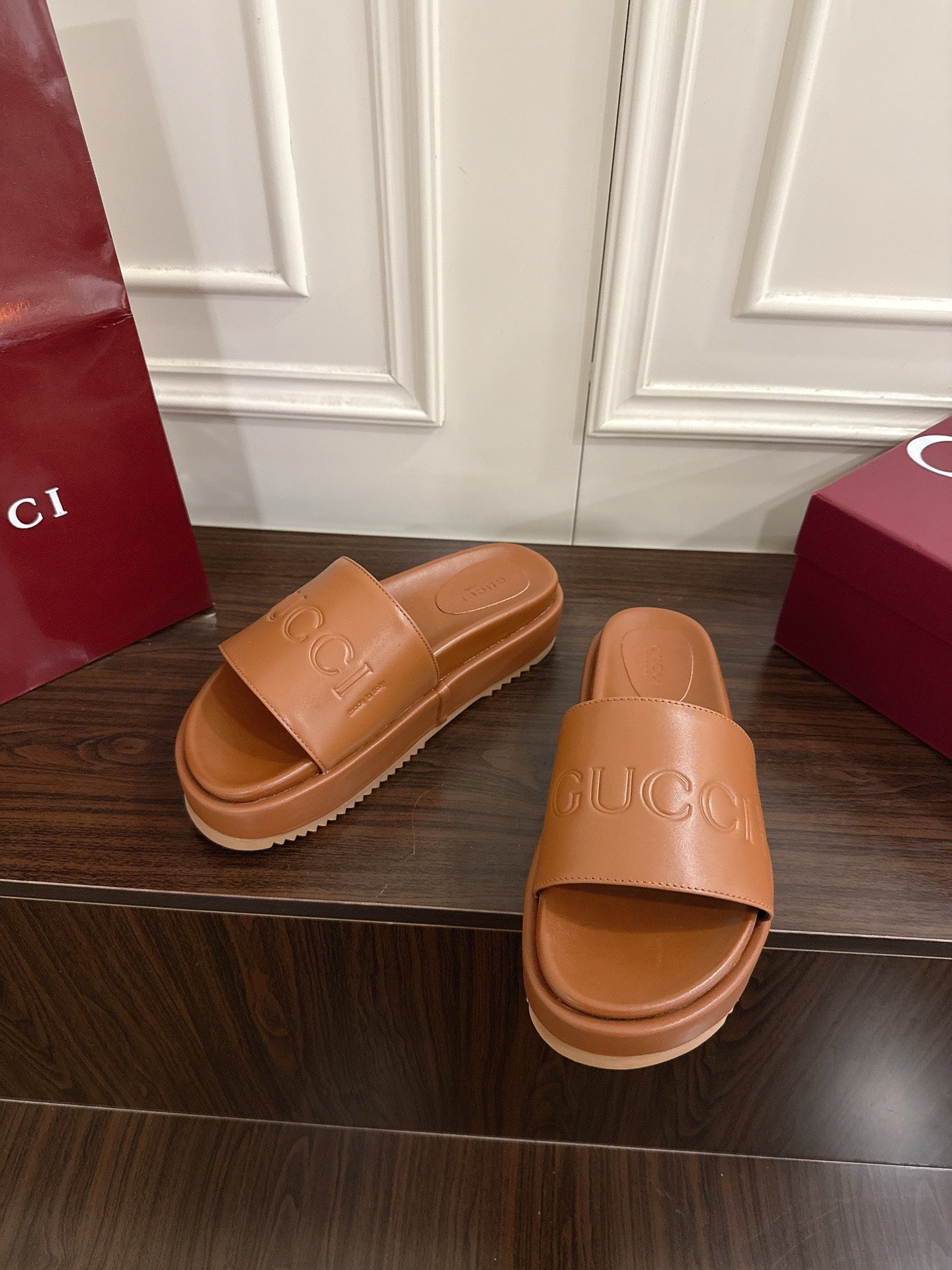 Guc New thick slippers