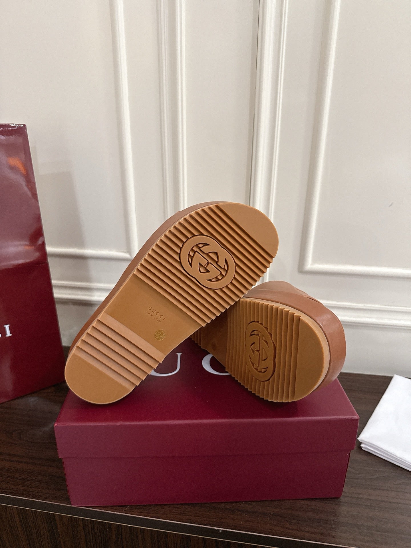 Guc New thick slippers