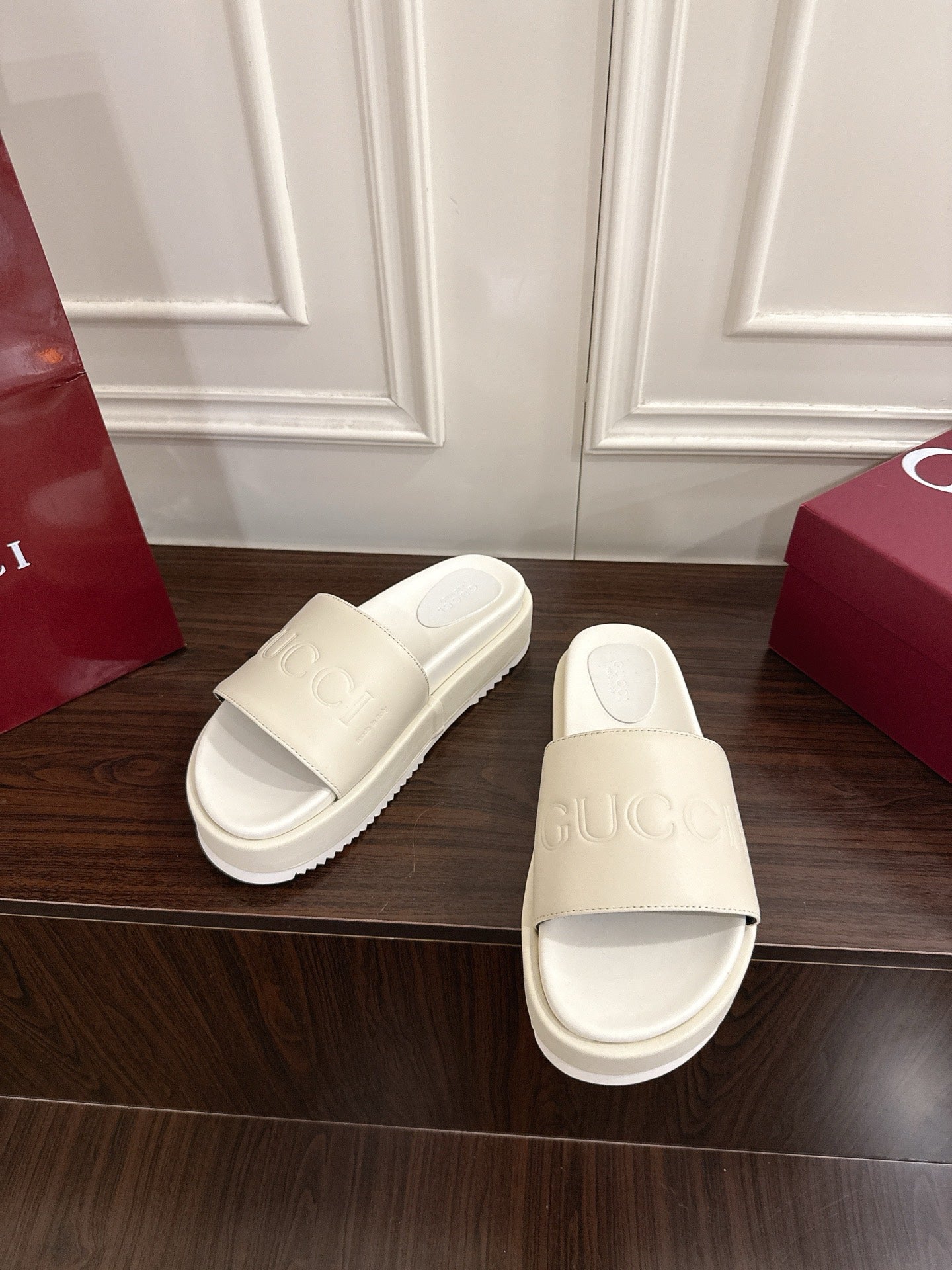 Guc New thick slippers