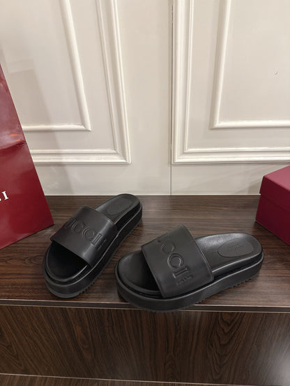 Guc New thick slippers