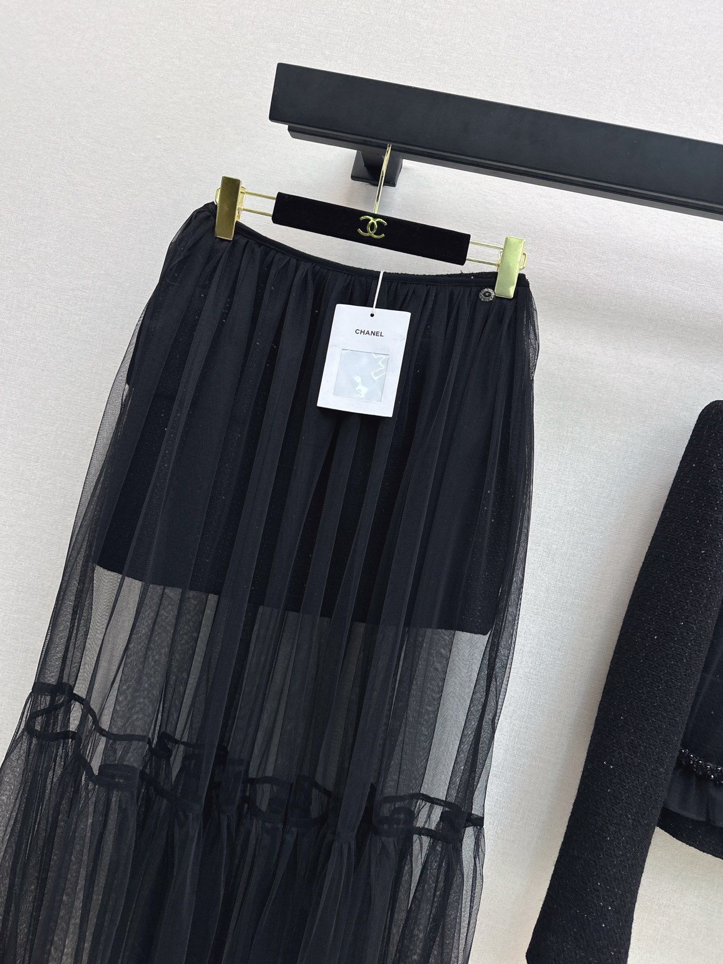 Chan NEW woven skirt and mesh skirt set