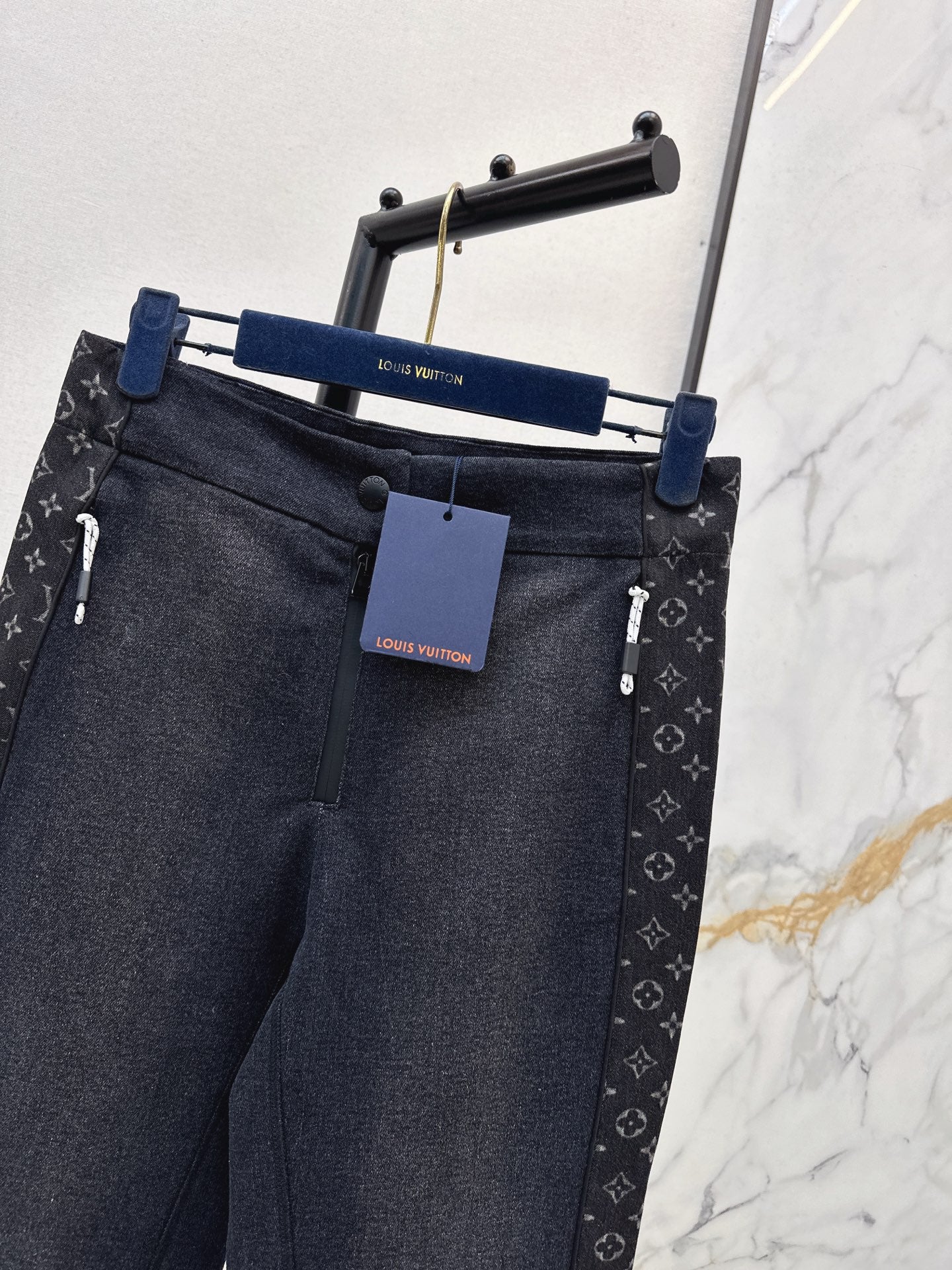 Louis NEWflared jeans