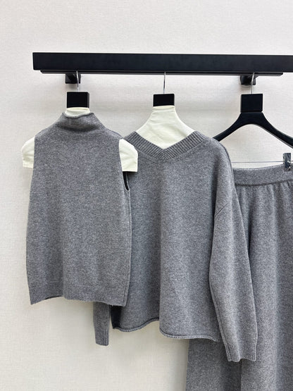 Brun NEW Knitted three-piece set