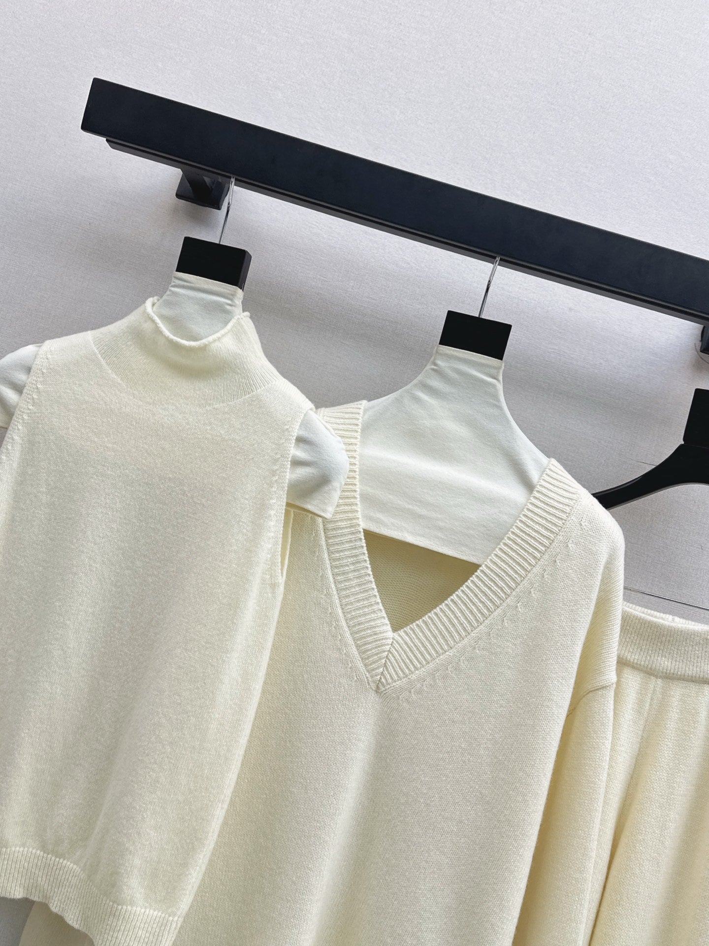 Brun NEW Knitted three-piece set