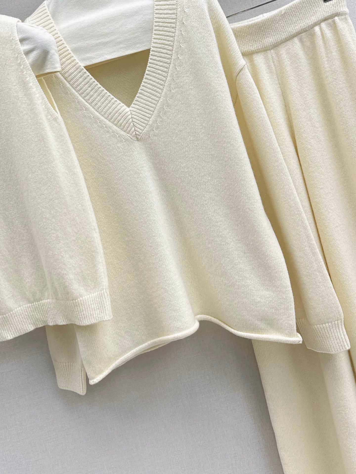 Brun NEW Knitted three-piece set