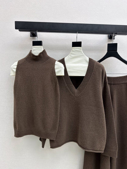 Brun NEW Knitted three-piece set