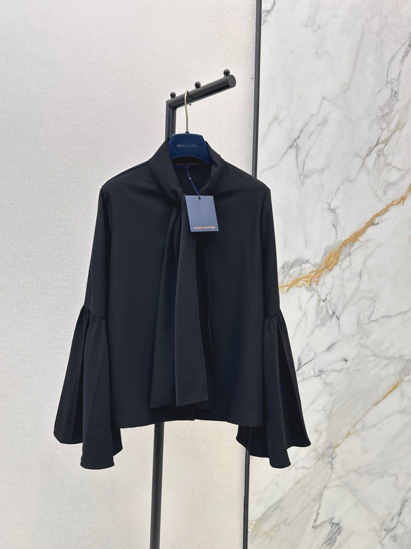 Louis NEW ribbon flare sleeve shirt