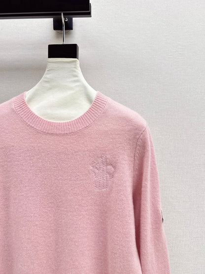 Monc NEW Crew neck sweater