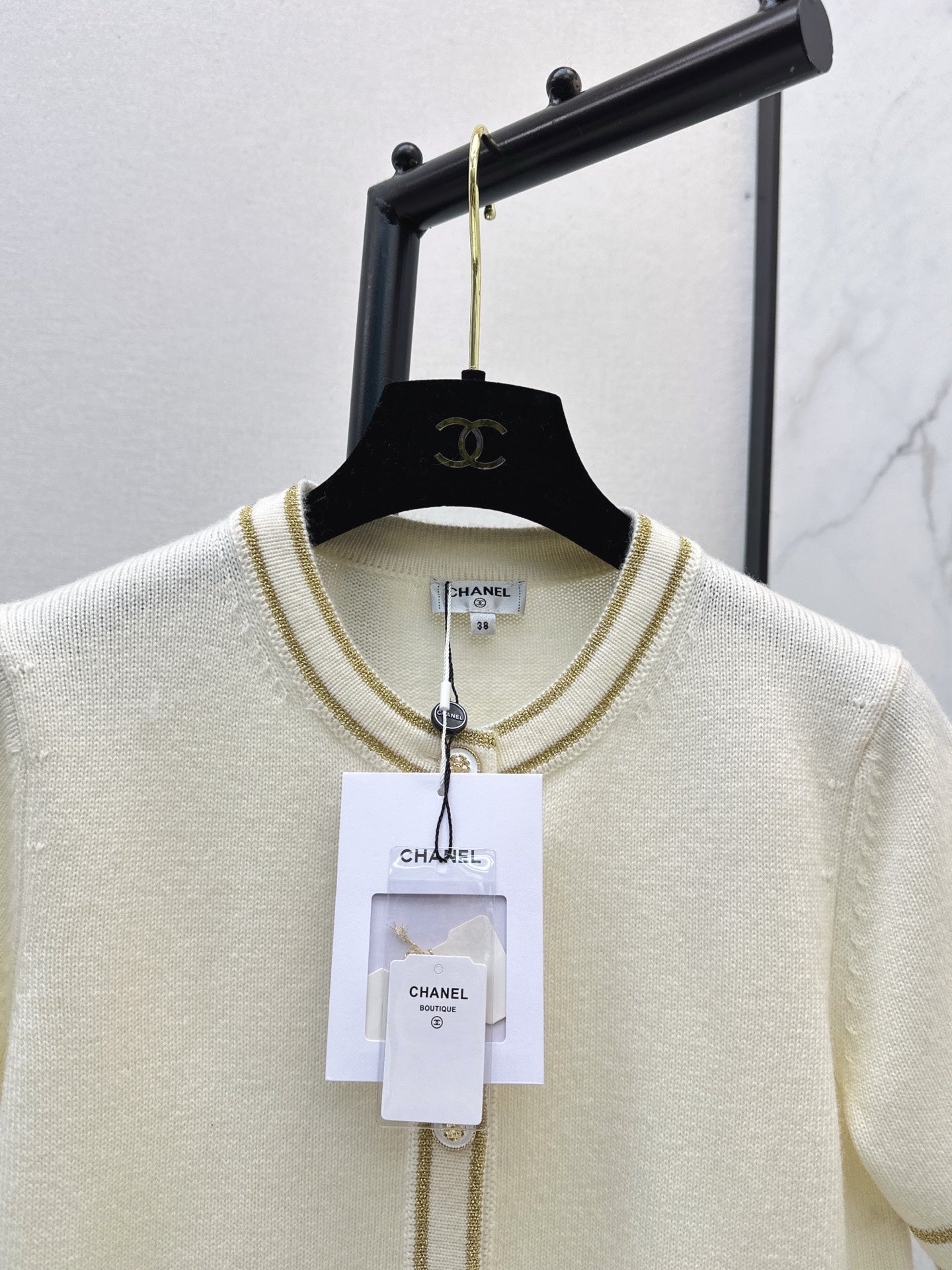 Chan NEW Short-sleeved knitted cardigan