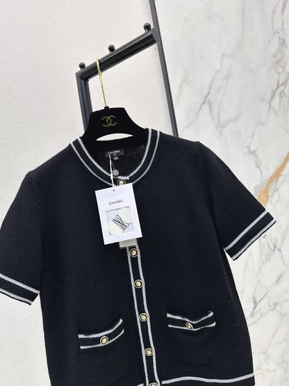 Chan NEW Short-sleeved knitted cardigan