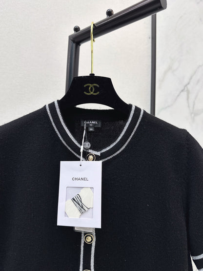 Chan NEW Short-sleeved knitted cardigan