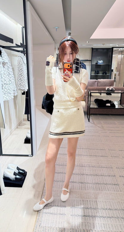 Chan NEW Bow-tie cashmere sweater