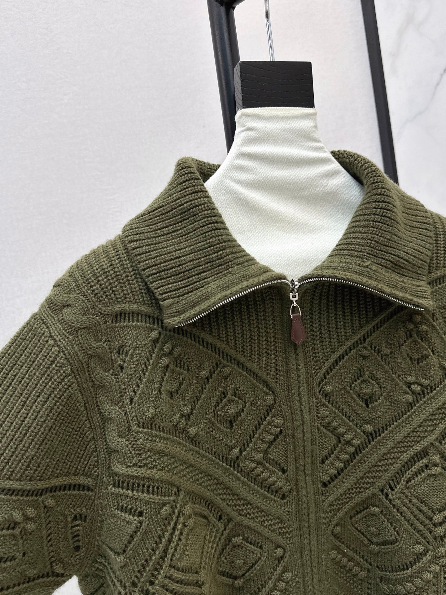 Loro NEW Jacquard knit cardigan