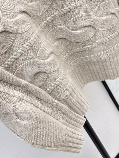 Max NEW turtleneck sweater