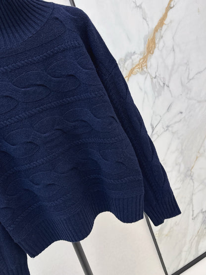 Max NEW turtleneck sweater