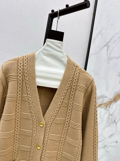 Va1 NEW V-neck cardigan