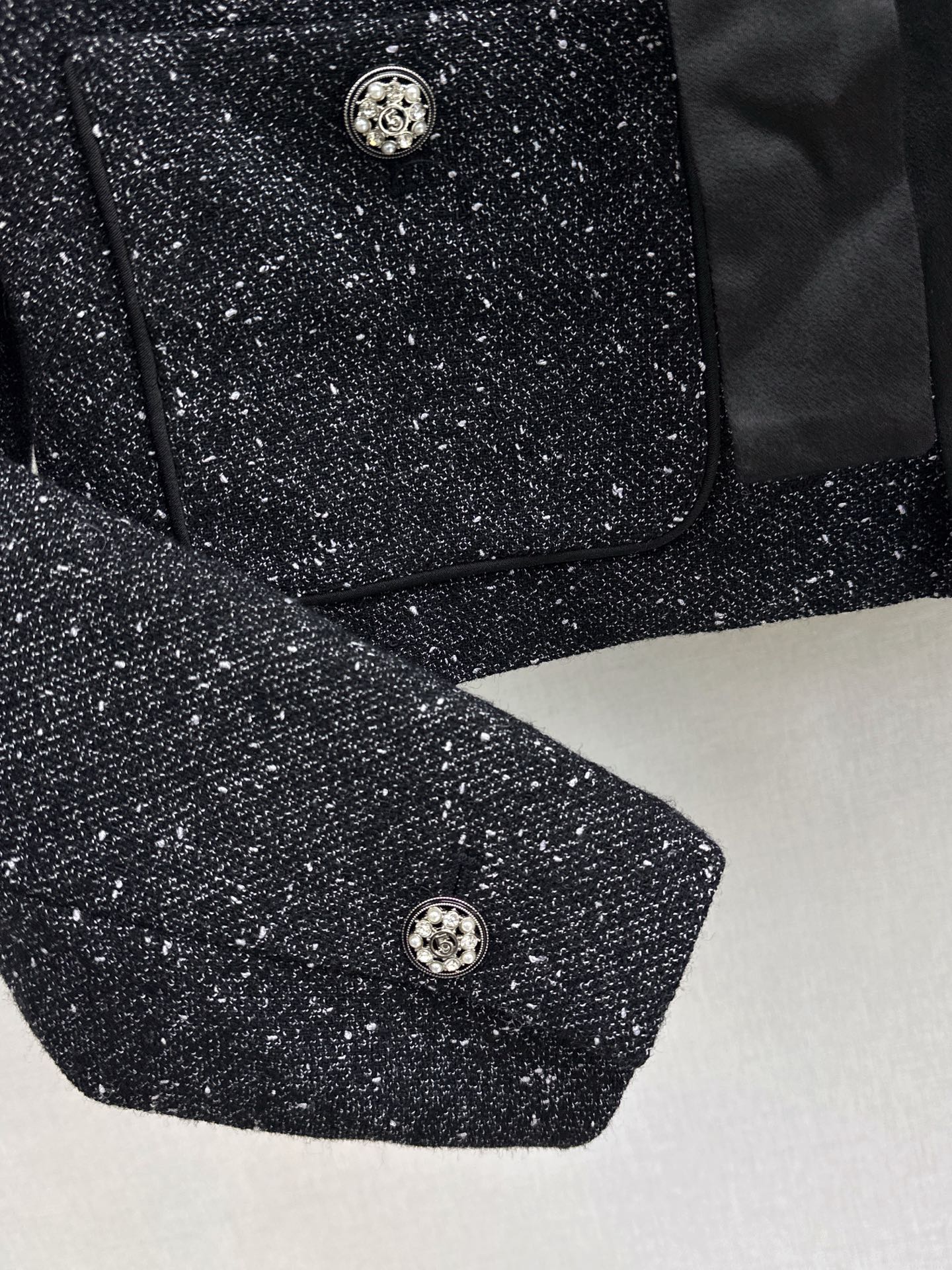 Chan NEW Houndstooth woven coat