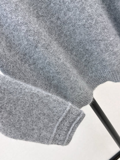 Va1 NEW Crew neck sweater