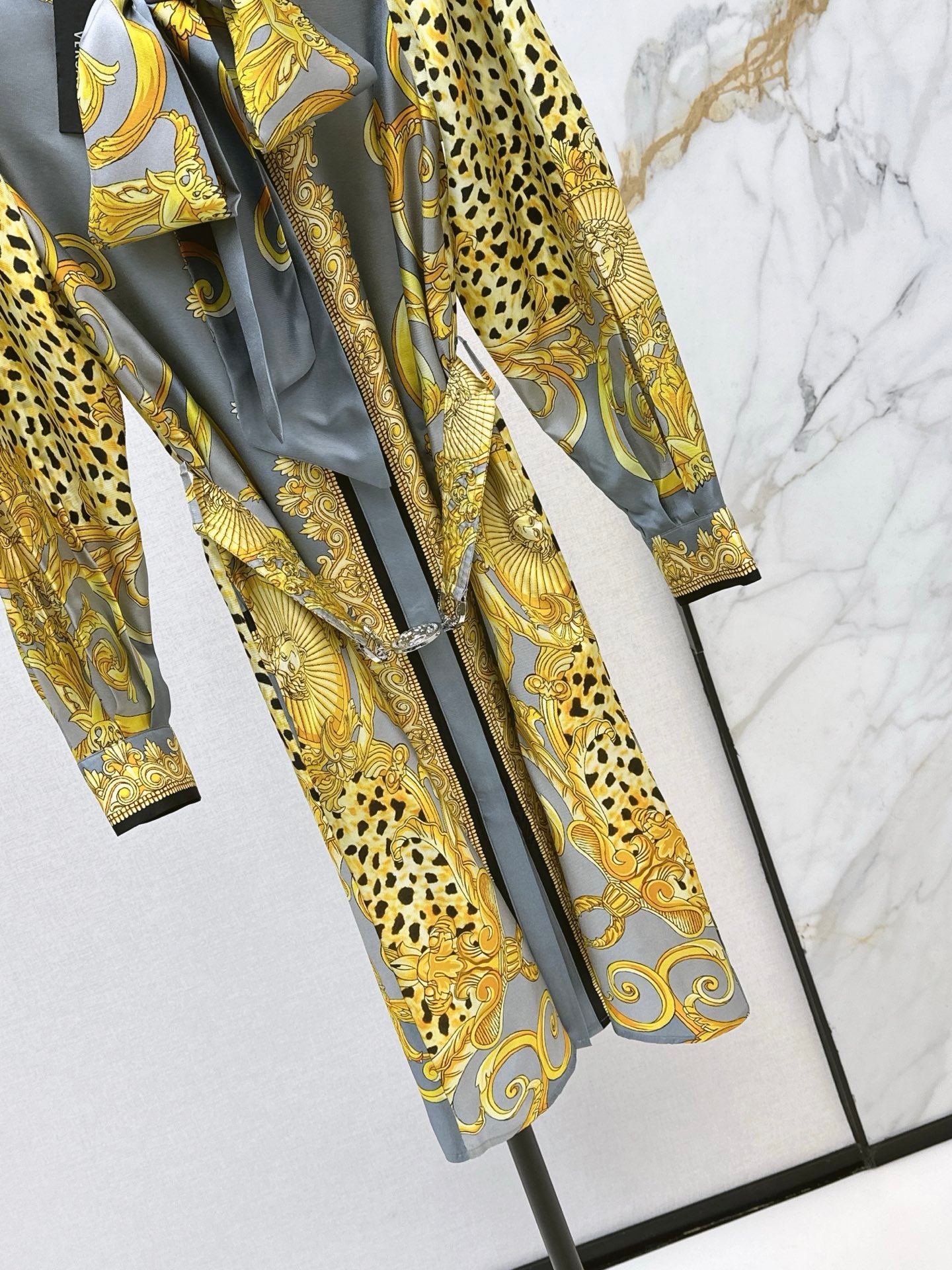 Ver NEW Printed silk dress