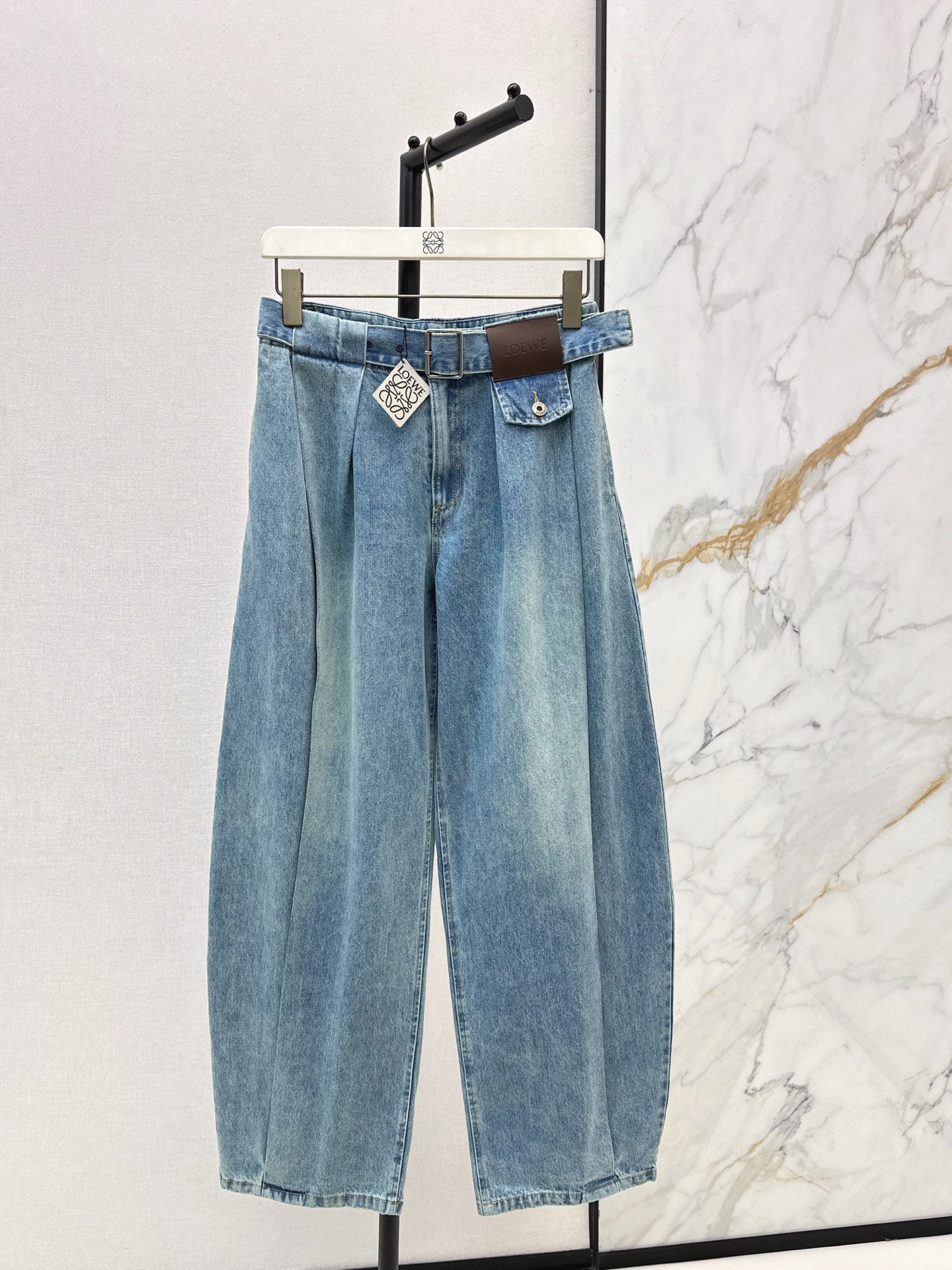 Loe NEW Wide-leg jeans