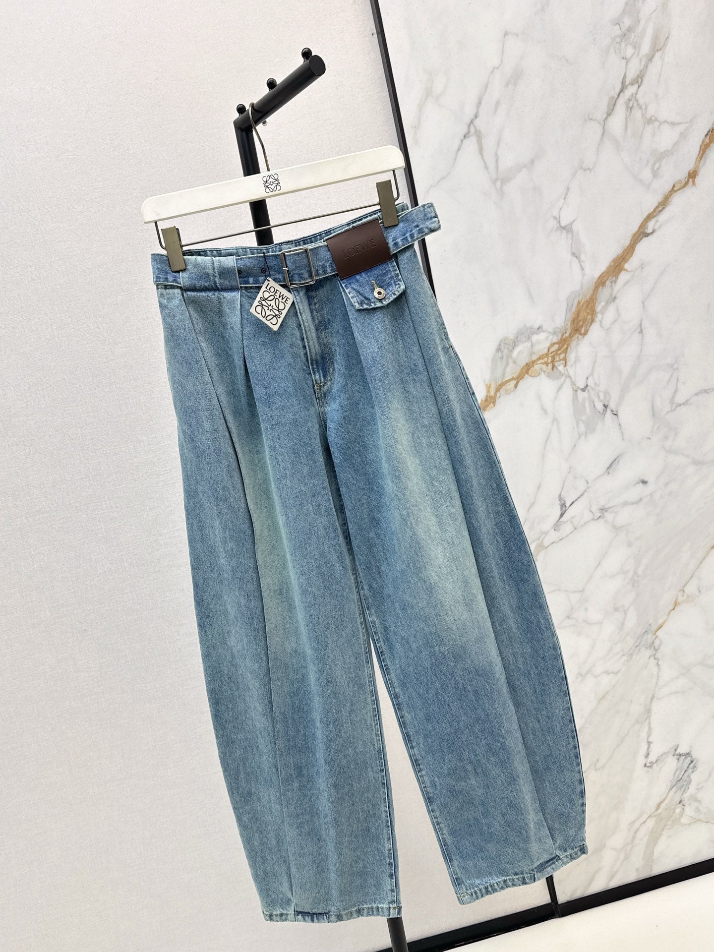 Loe NEW Wide-leg jeans