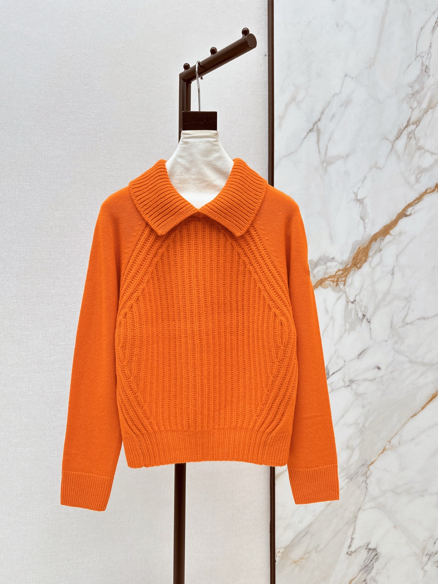 Monc NEW knitted sweater