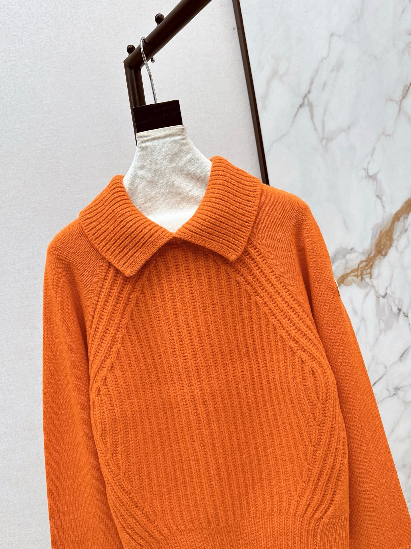 Monc NEW knitted sweater