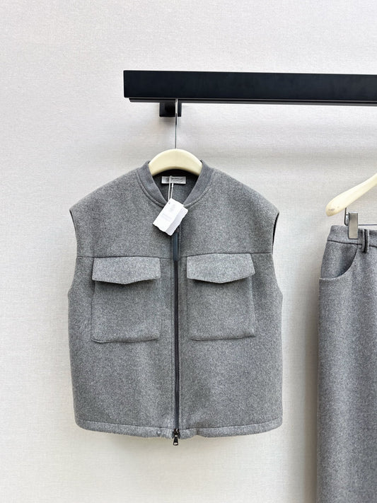 Brun NEW woolen vest