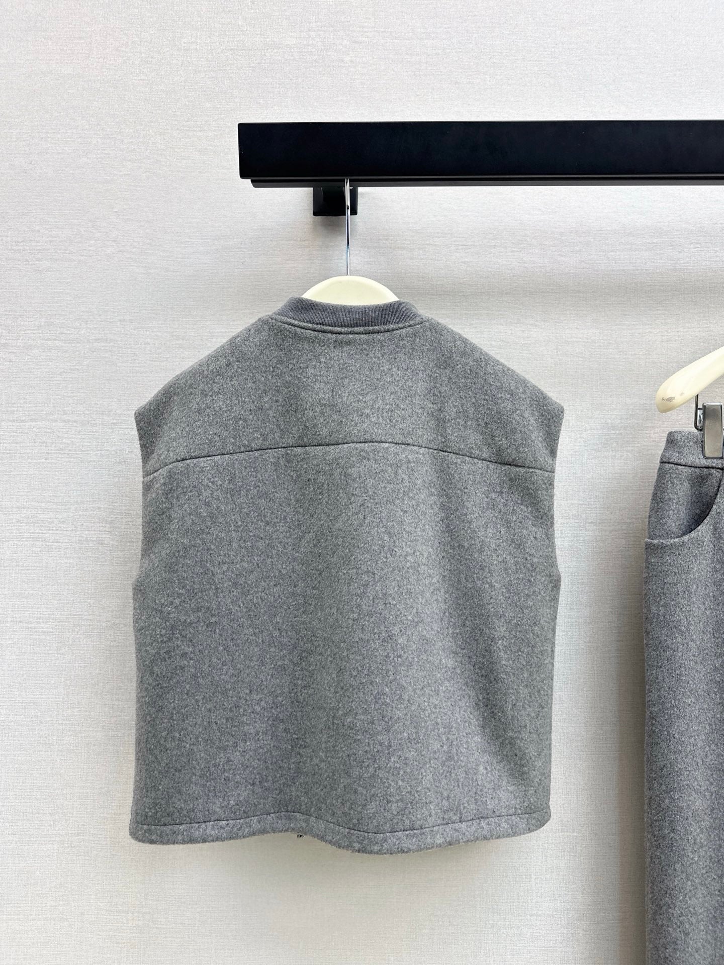 Brun NEW woolen vest