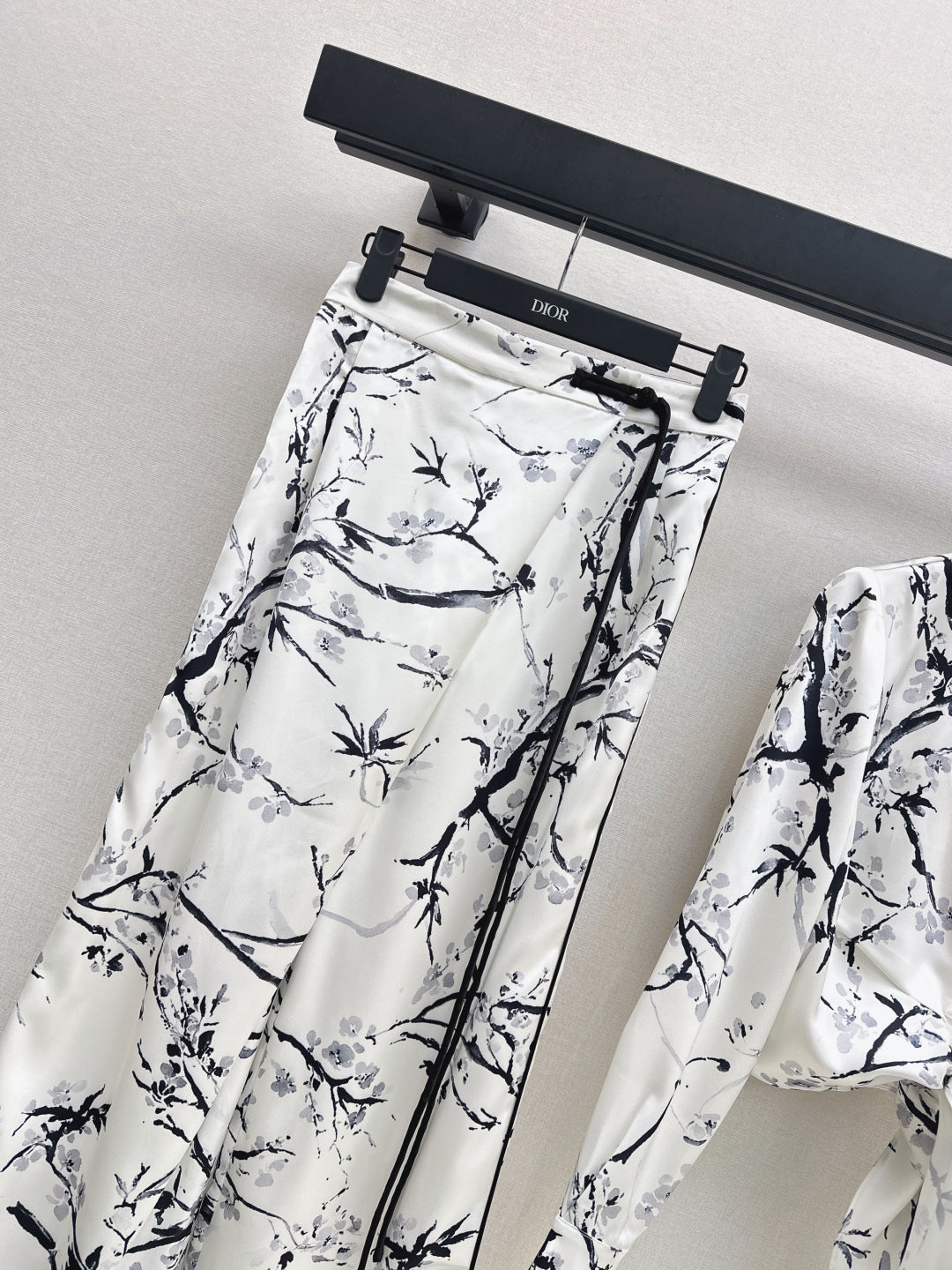 CD NEW printed pants