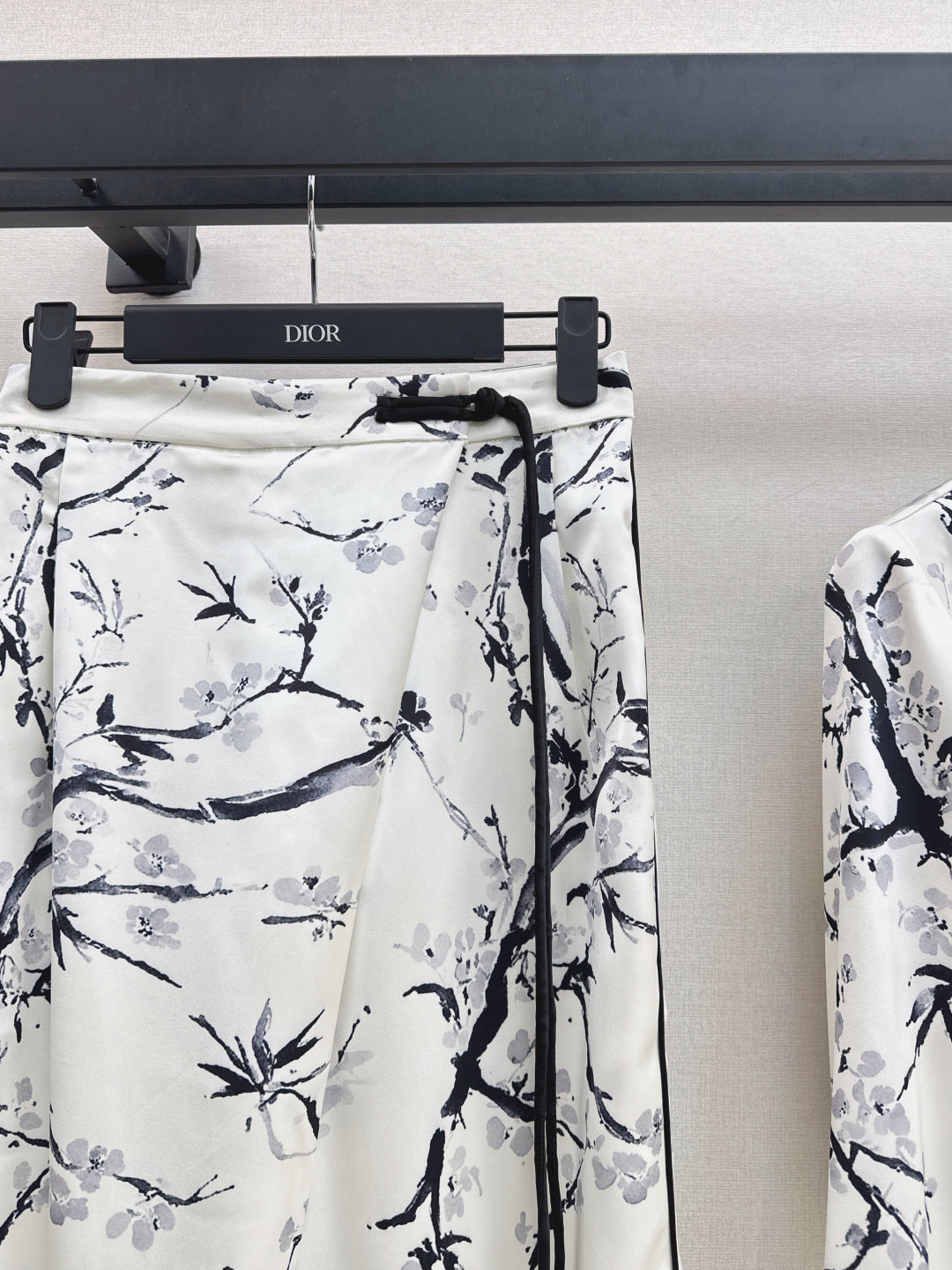 CD NEW printed pants