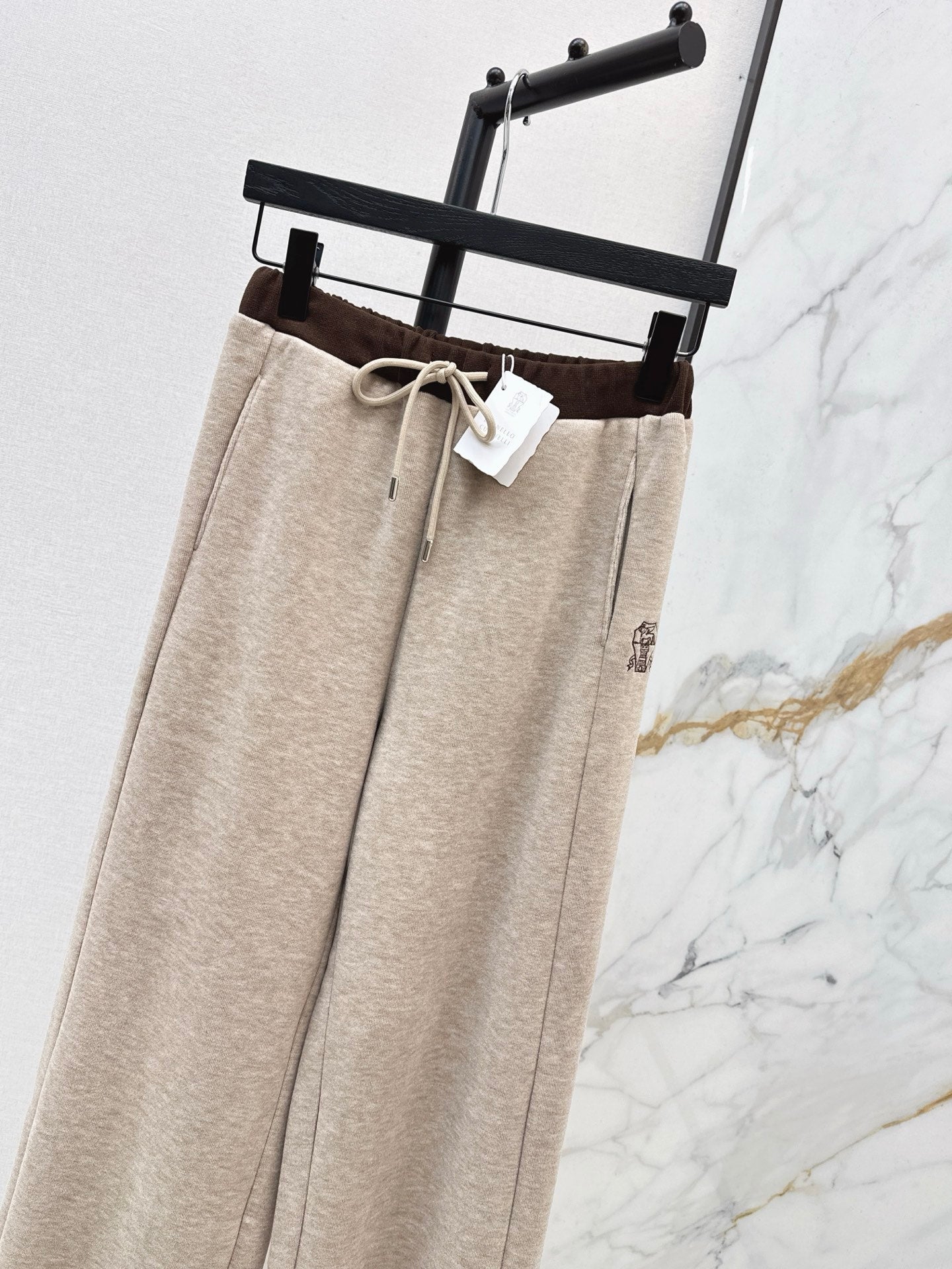 Brun NEW Straight pants