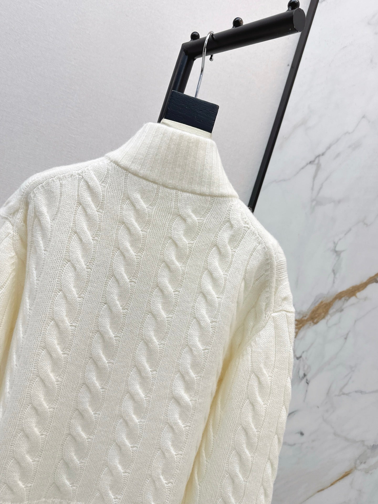 Ral NEW cashmere sweater