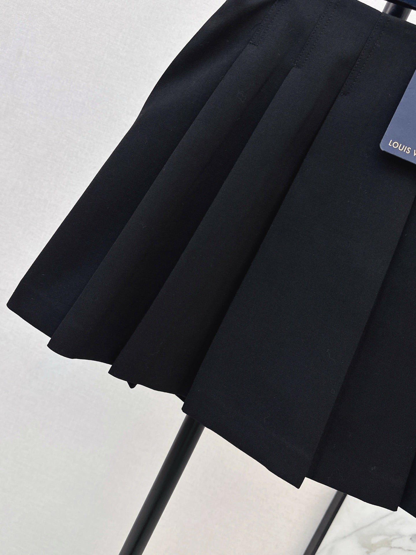 Louis NEW pleated skirt