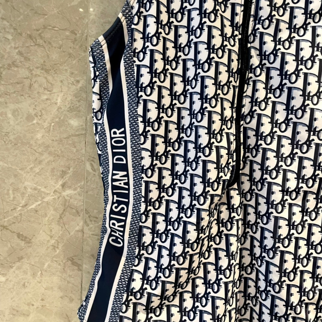 New style L swimsuit