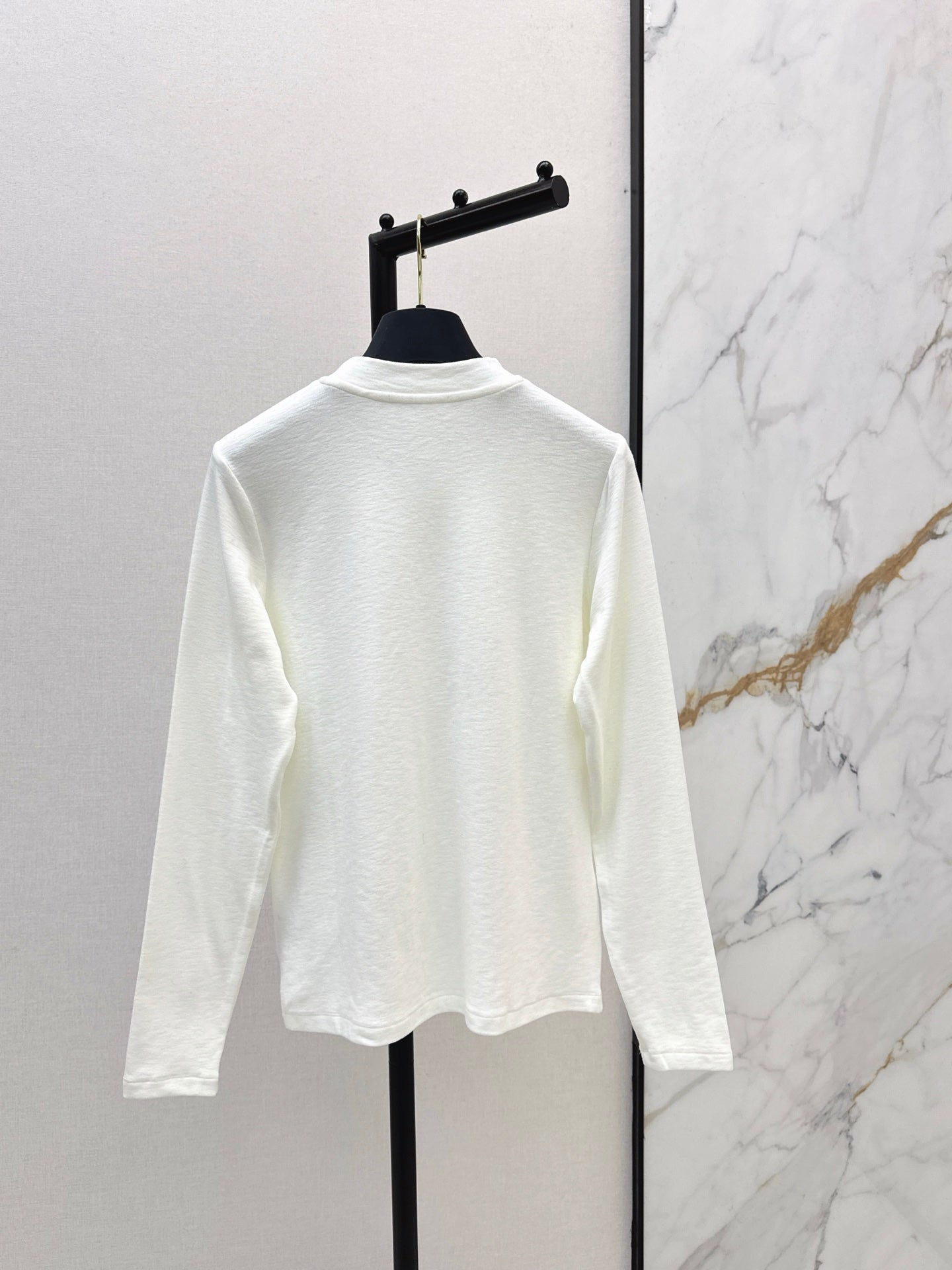 Louis NEW bottoming shirt