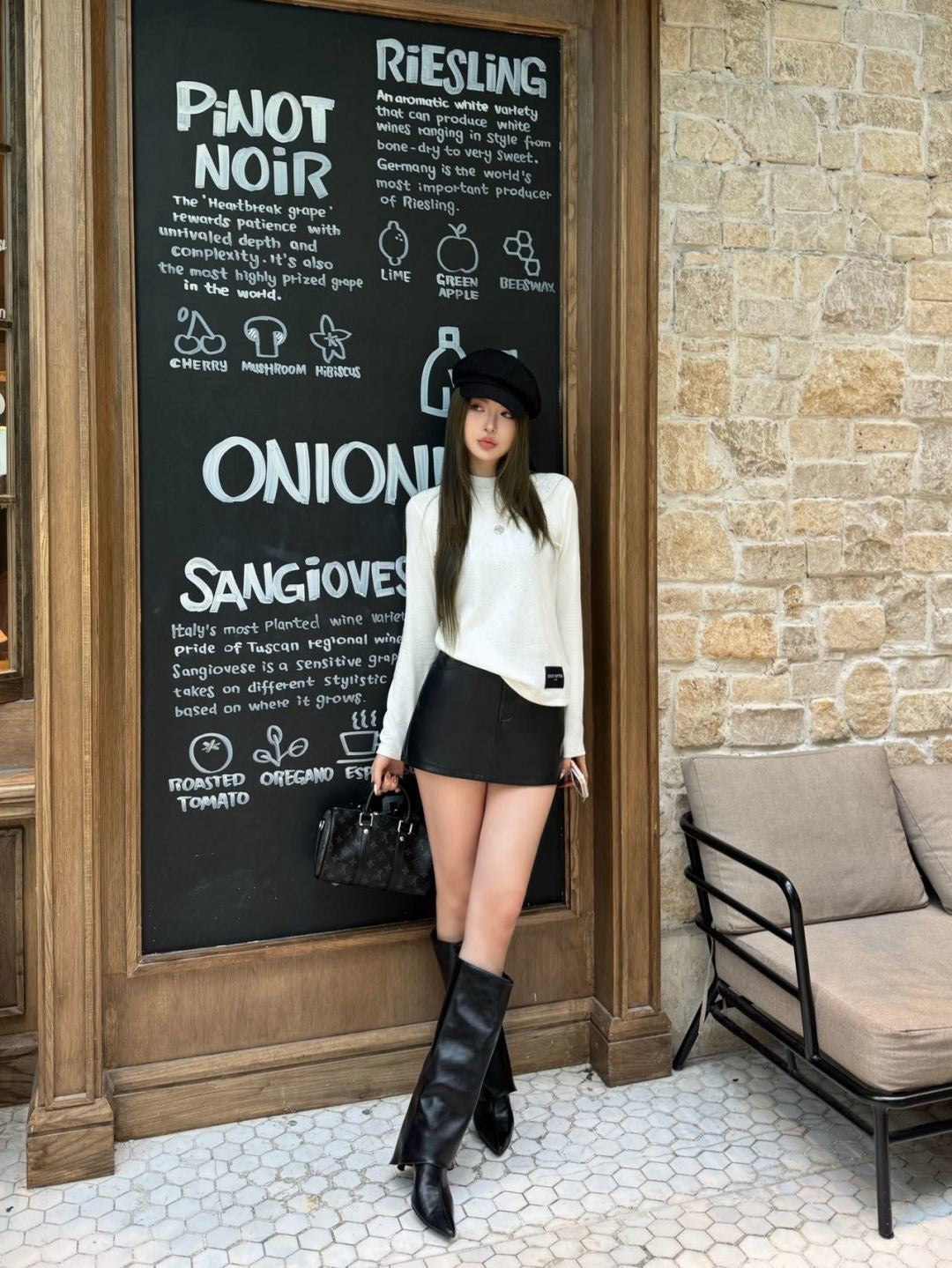 Louis NEW bottoming shirt