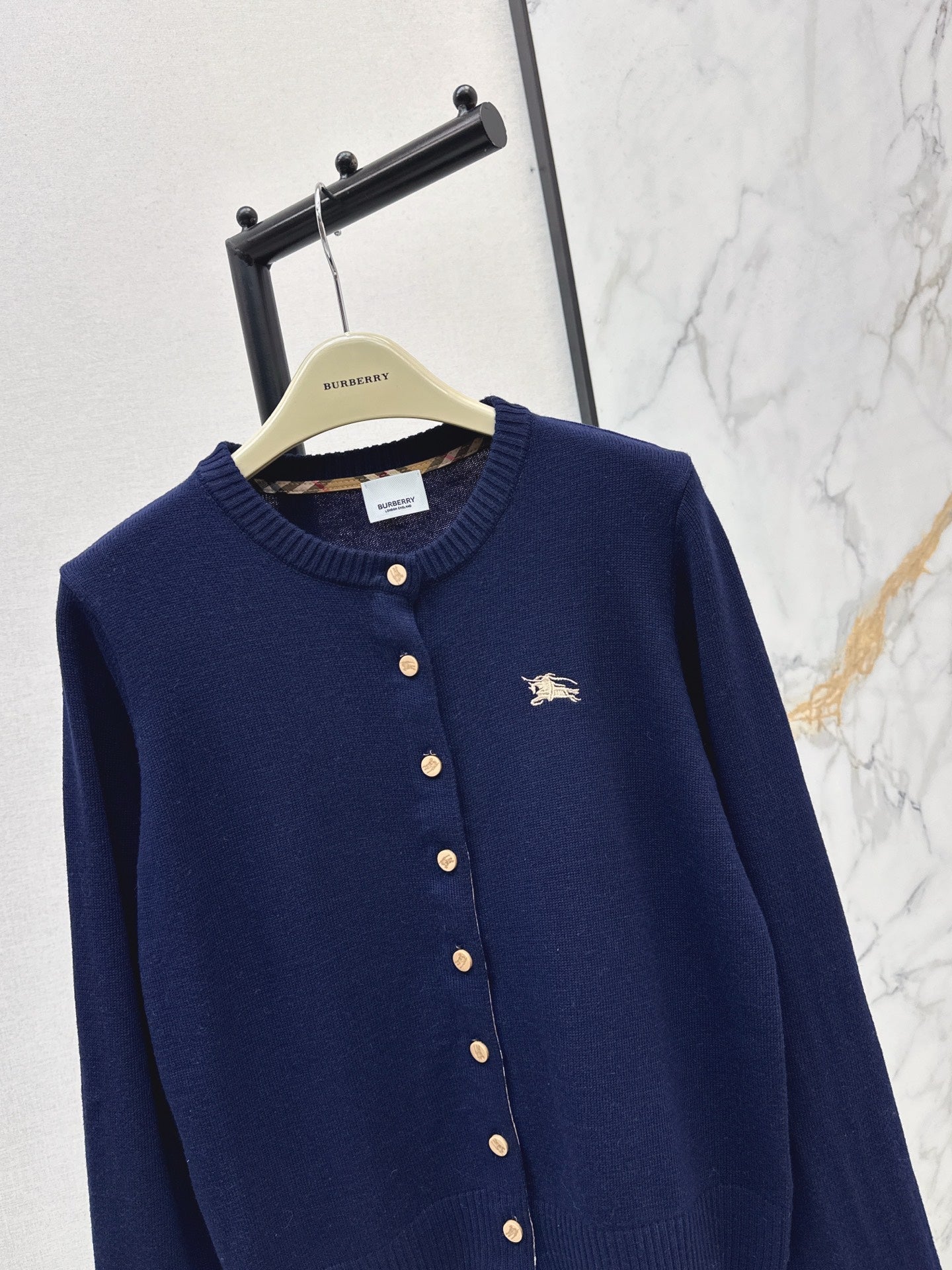 Bur NEW knitted cardigan