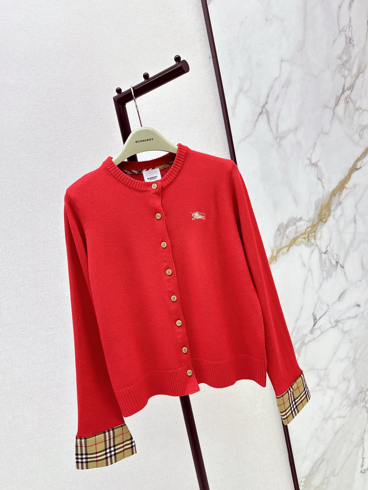 Bur NEW knitted cardigan