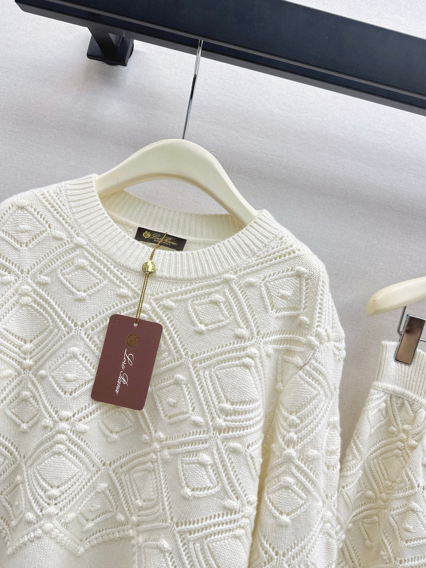 Loro NEW Jacquard sweater  skirt suit