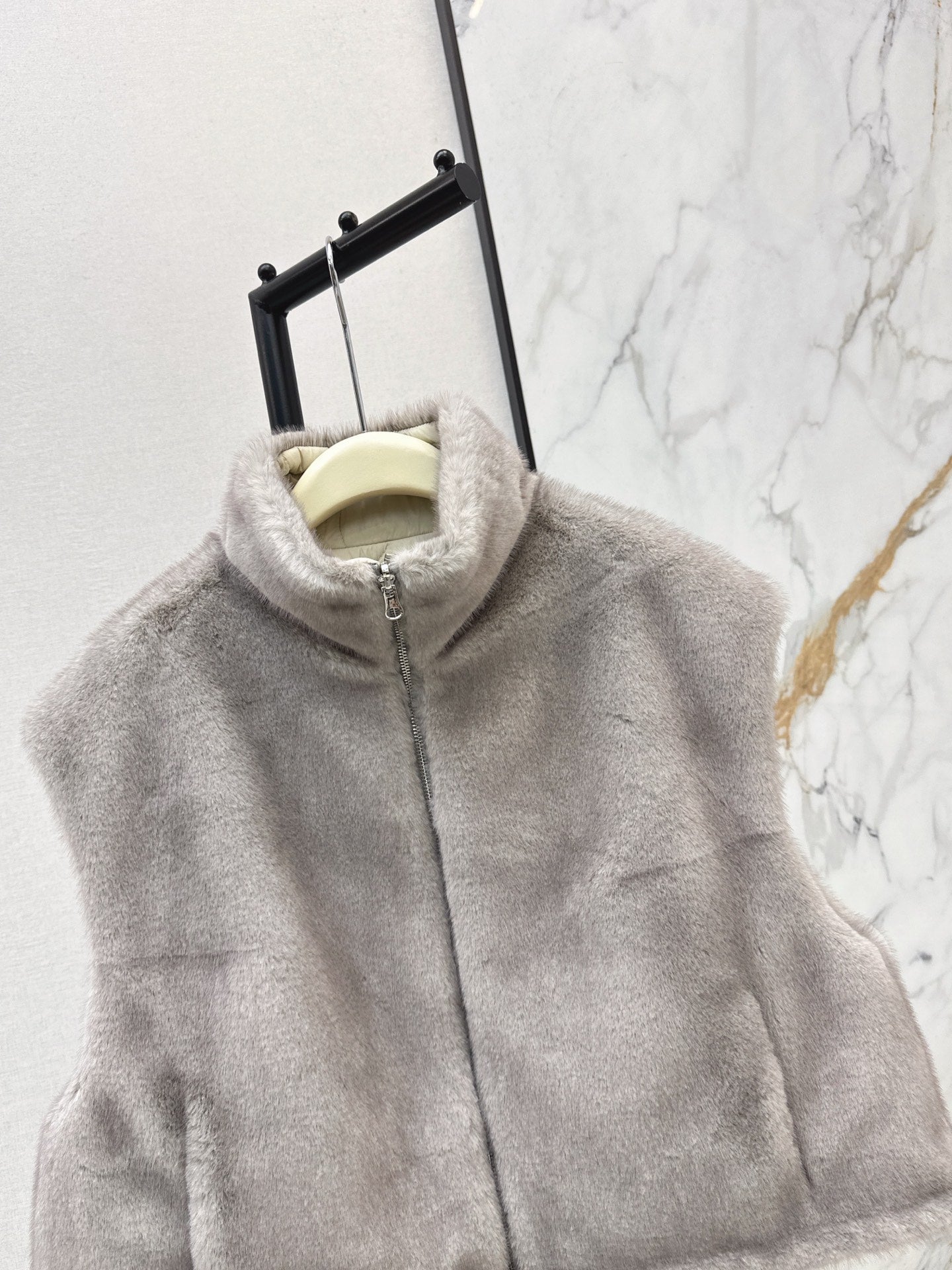 Brun NEW Reversible faux fur vest