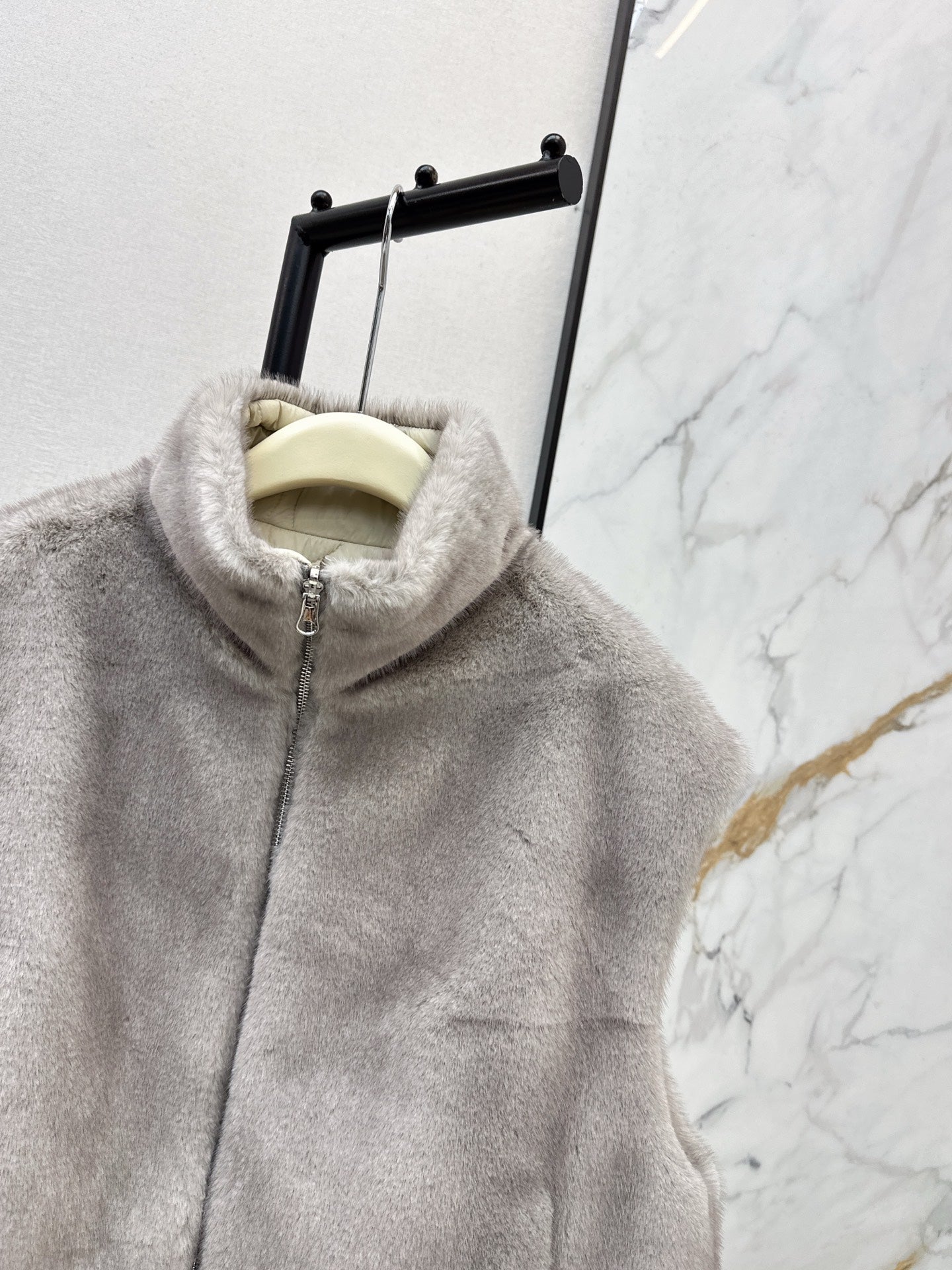 Brun NEW Reversible faux fur vest