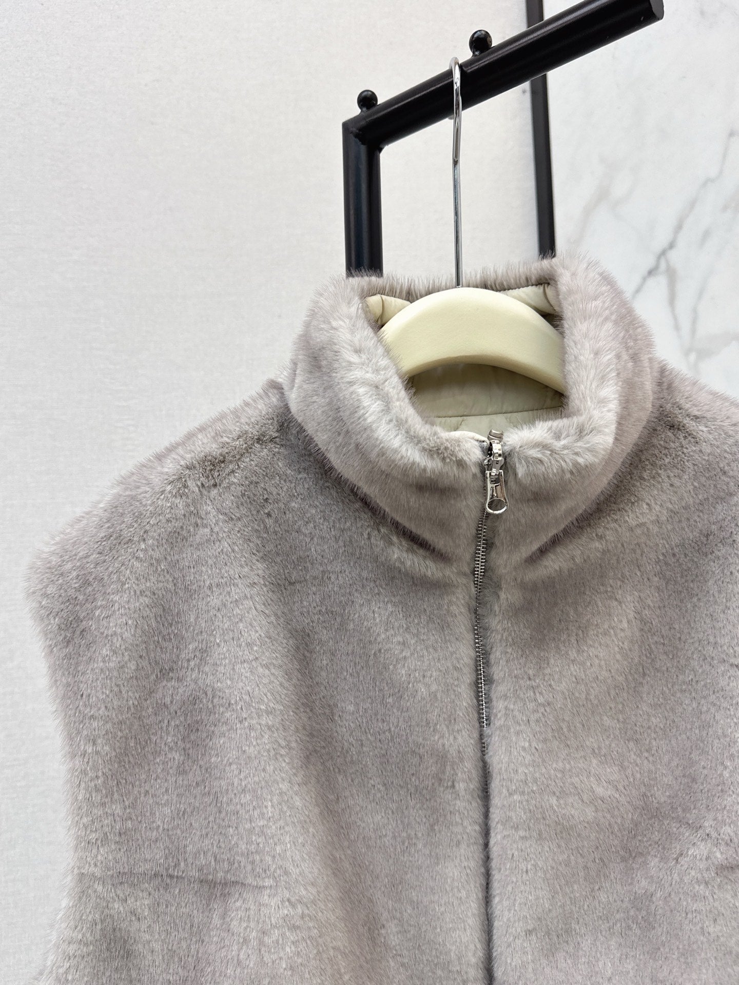 Brun NEW Reversible faux fur vest