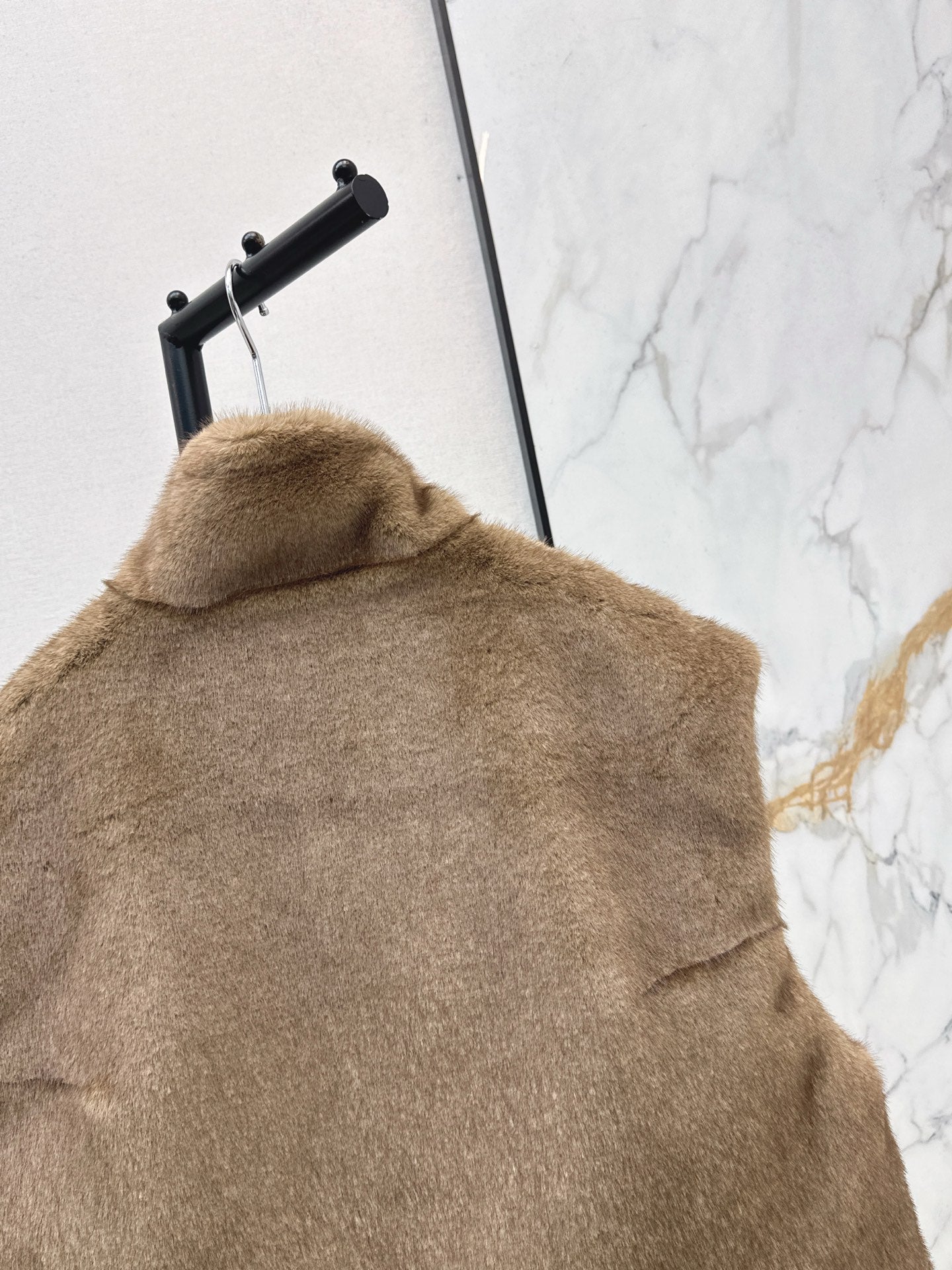 Brun NEW Reversible faux fur vest