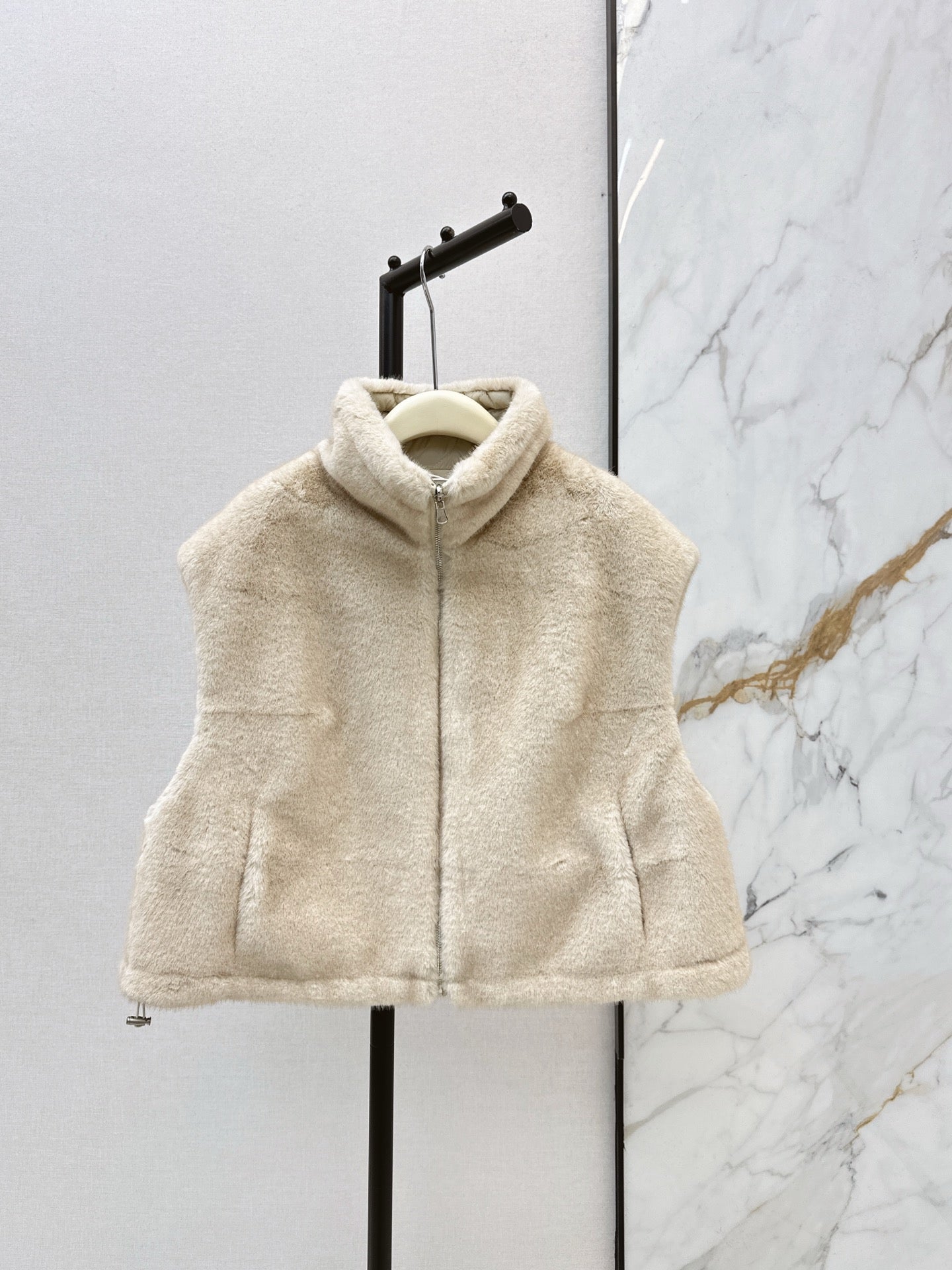 Brun NEW Reversible faux fur vest