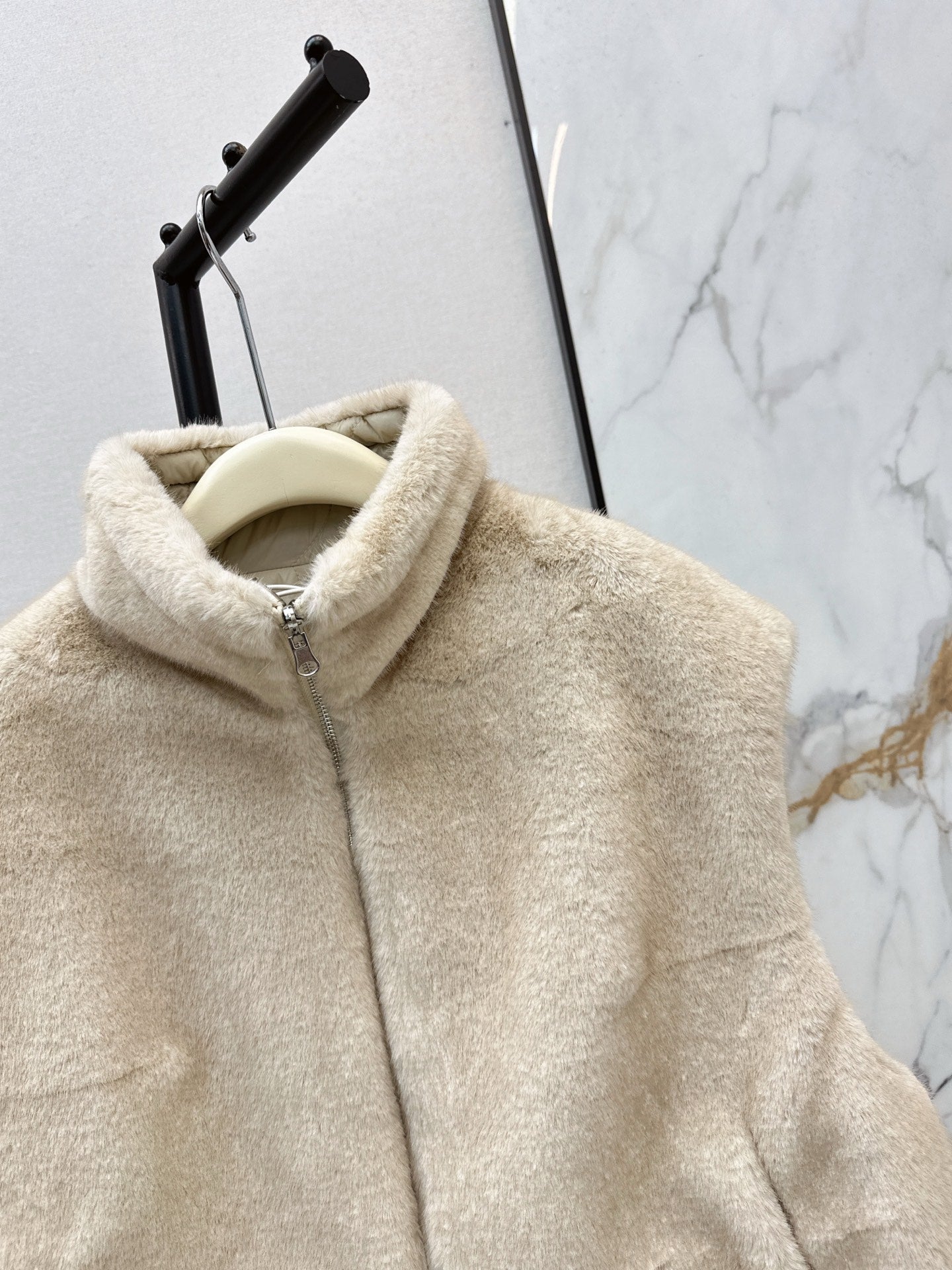 Brun NEW Reversible faux fur vest