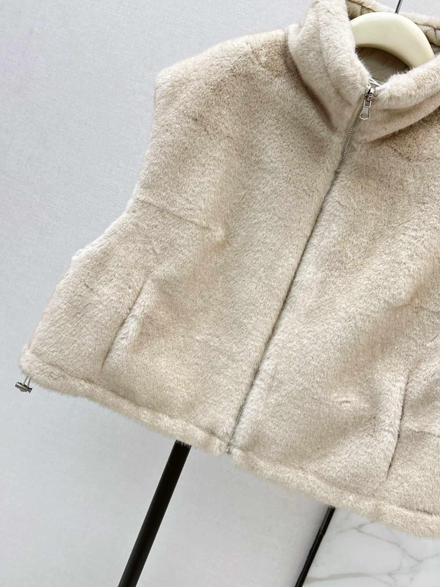 Brun NEW Reversible faux fur vest